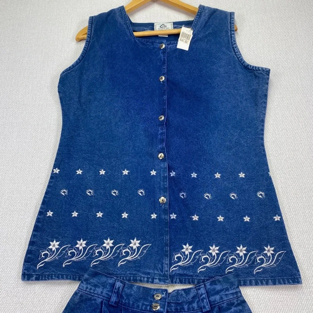Carolina Bay Denim Vest Shorts Set Womens M Blue Floral Embroidered 2pc NWT NWT